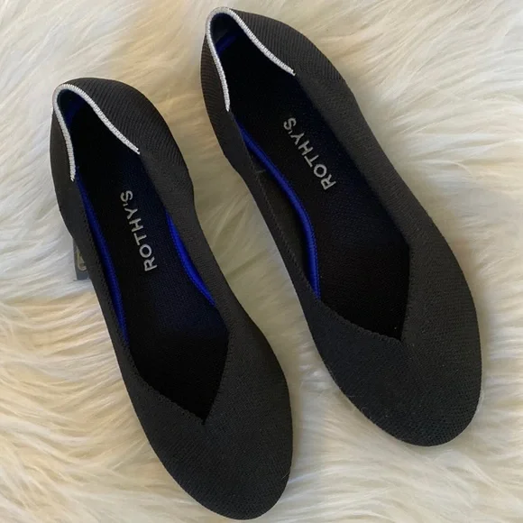 Rothy’s - Picture 1 of 4